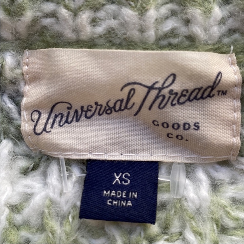 Universal Thread Women's XS Green&White Chunky Knit Soft Rolled Hem Boxy Sweater - Picture 9 of 10